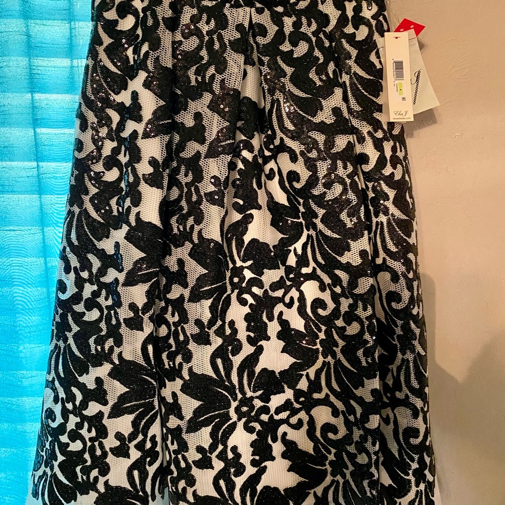 Eliza J Elegant Black and White Floral Sequined Skirt